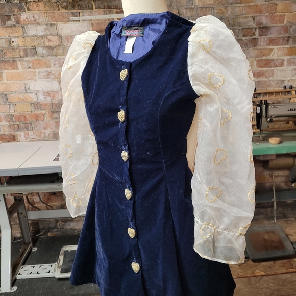 Vintage 80's Girls blue velvet dress sheer heart sleeves size 7 - Picture 3 of 10